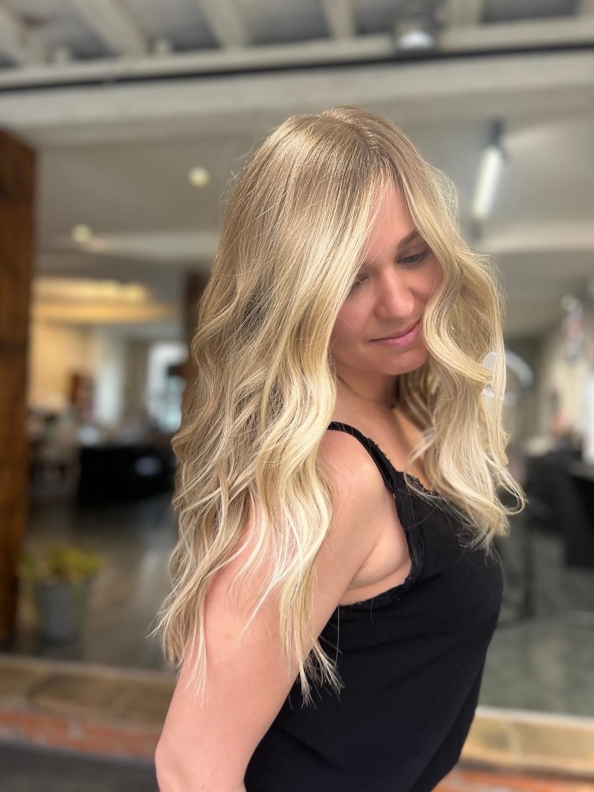 Layers Visual Idea Layers Visual Idea β Icy Blonde Hair