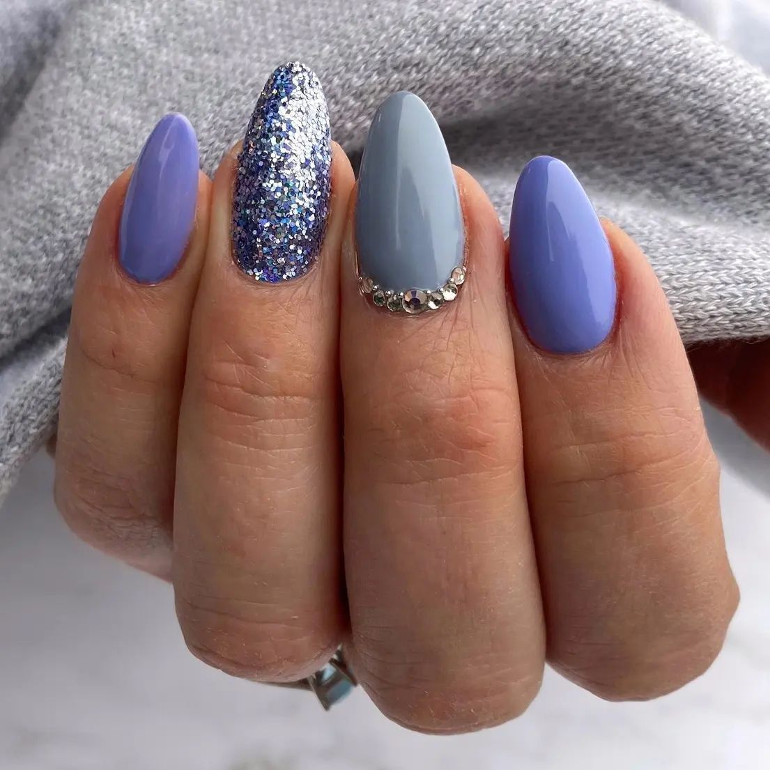 Glitter Rhinestones Visual Idea Glitter Rhinestones Visual Idea β Winter Lavender Nails