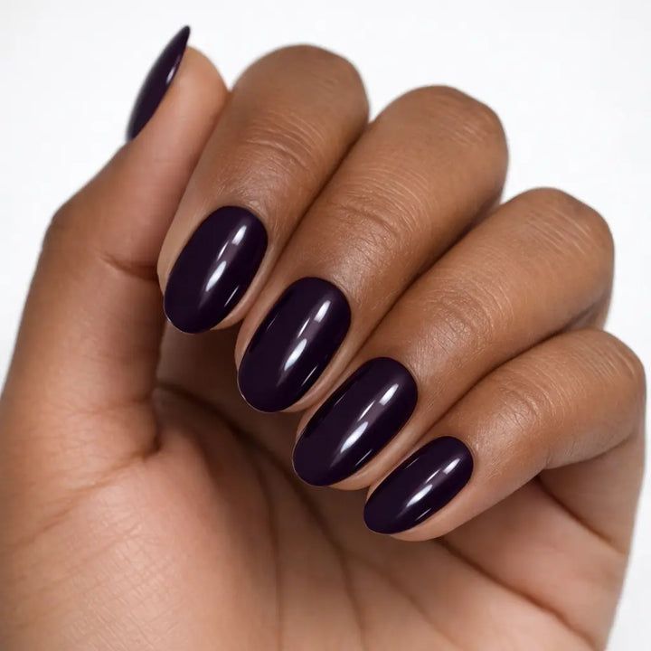 Light Purple Glossy Medium Almond Nails — Winter Purple Nails