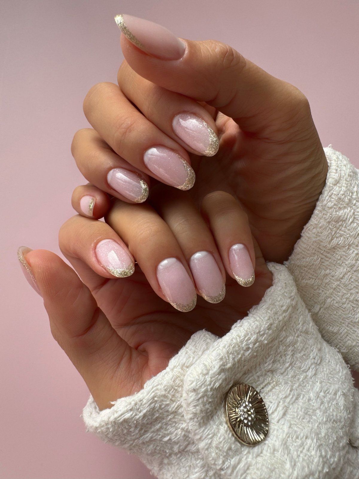 Gold Glitter French Tips On All Nails Visual Idea Gold Glitter French Tips On All Nails Visual Idea β Winter Work Nails