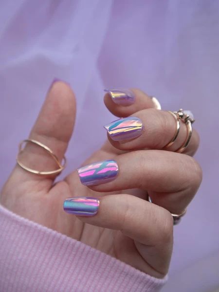 Visual Idea β Reflecting Shades Of Pink Winter Nails for Teens