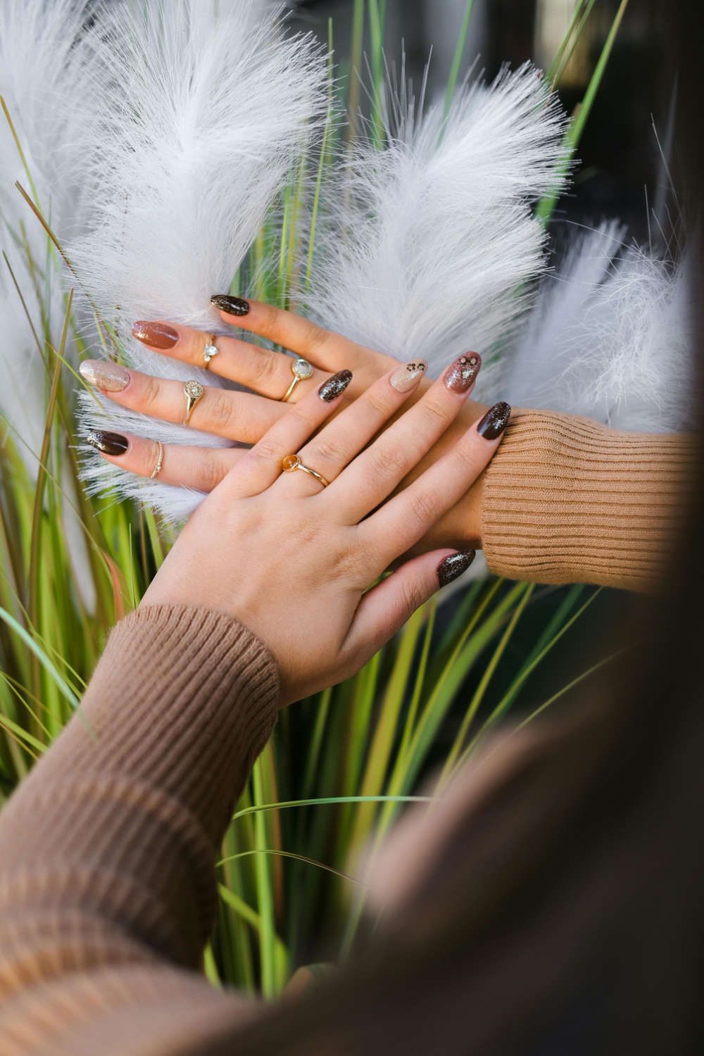 Browns Golds Dark Greens Beige Visual Idea Browns Golds Dark Greens Beige Visual Idea โ Fall to Winter Nails