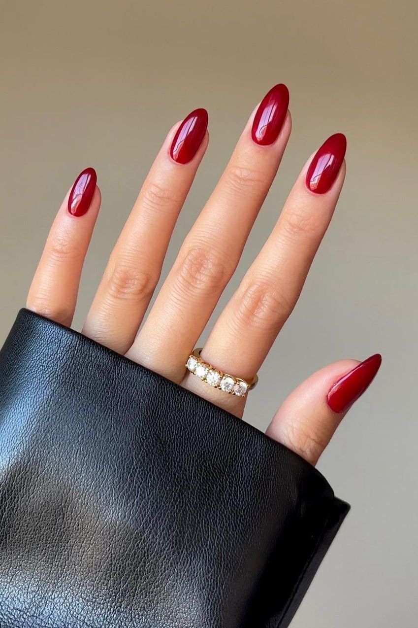 None Visual Idea None Visual Idea β Winter Red Nails