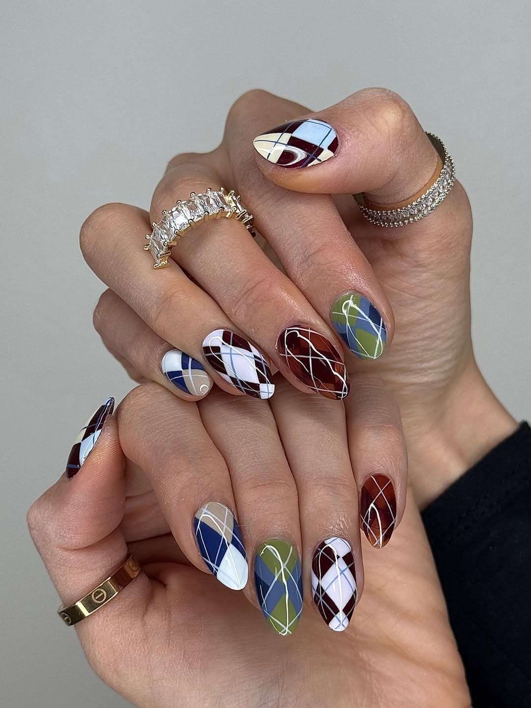 Glossy Visual Idea Glossy Visual Idea β Sweater Nails