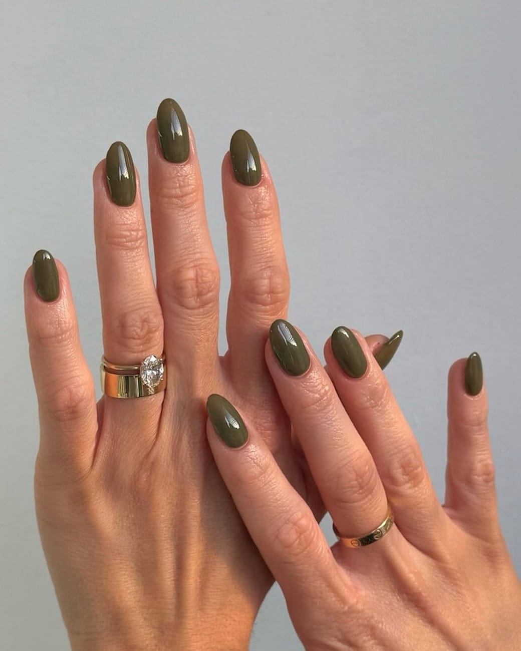 Medium Oval Olive Green Gloss — Winter Nail Colors