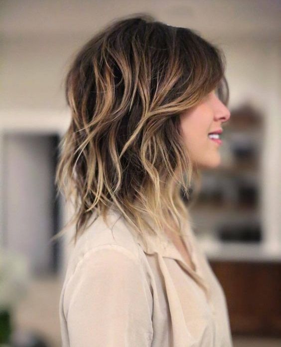 Dark Brown Balayage With Loose Waves Dark Brown Balayage With Loose Waves β Winter Shoulder Length Hairstyles