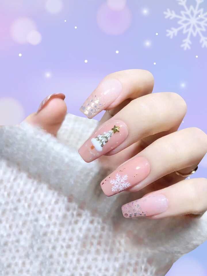 Christmas Tree Snowflake Glitter Coffin — Long Christmas Nails 2026