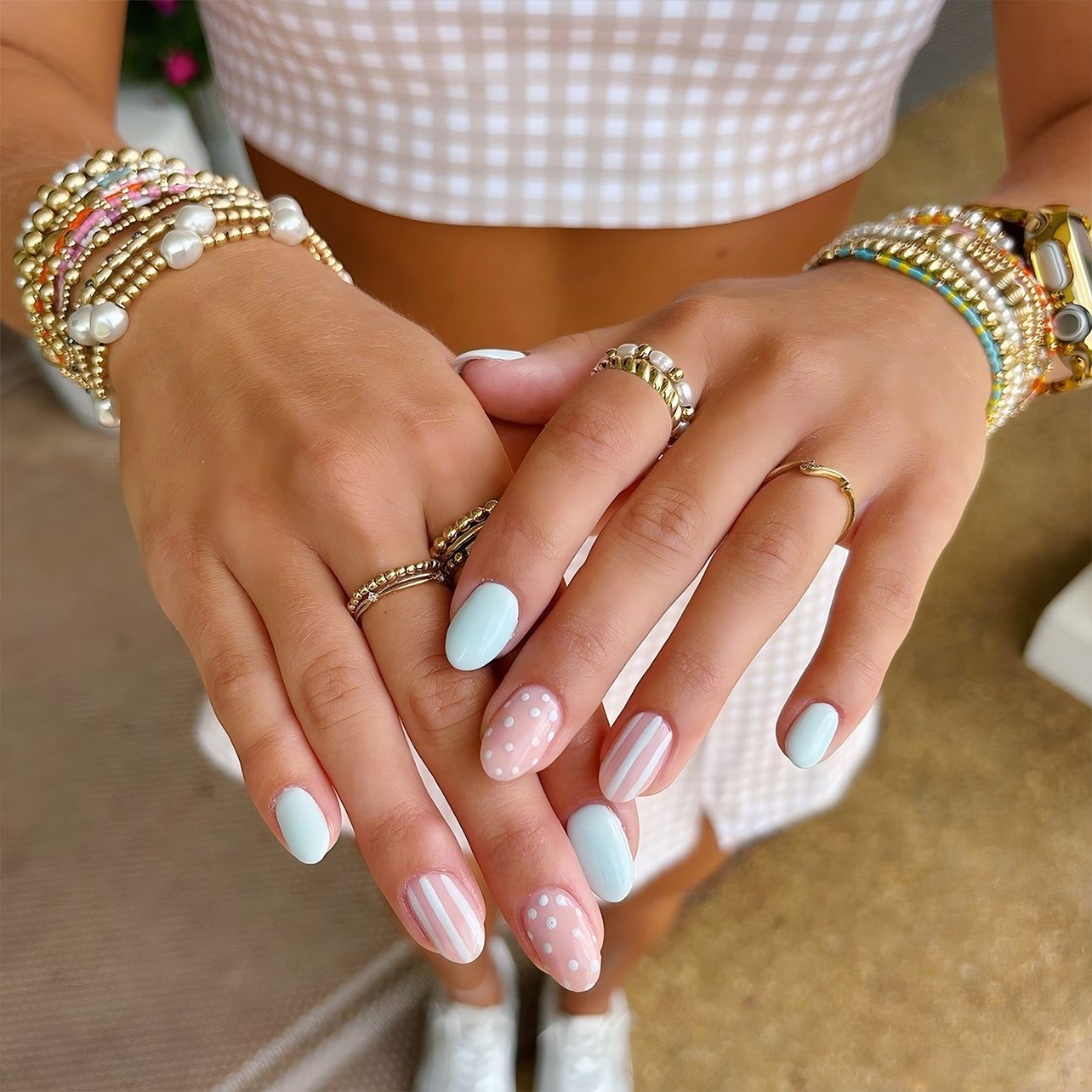 Stripes And Dots On Accent Nails Visual Idea Stripes And Dots On Accent Nails Visual Idea β Winter to Spring Transition Nails