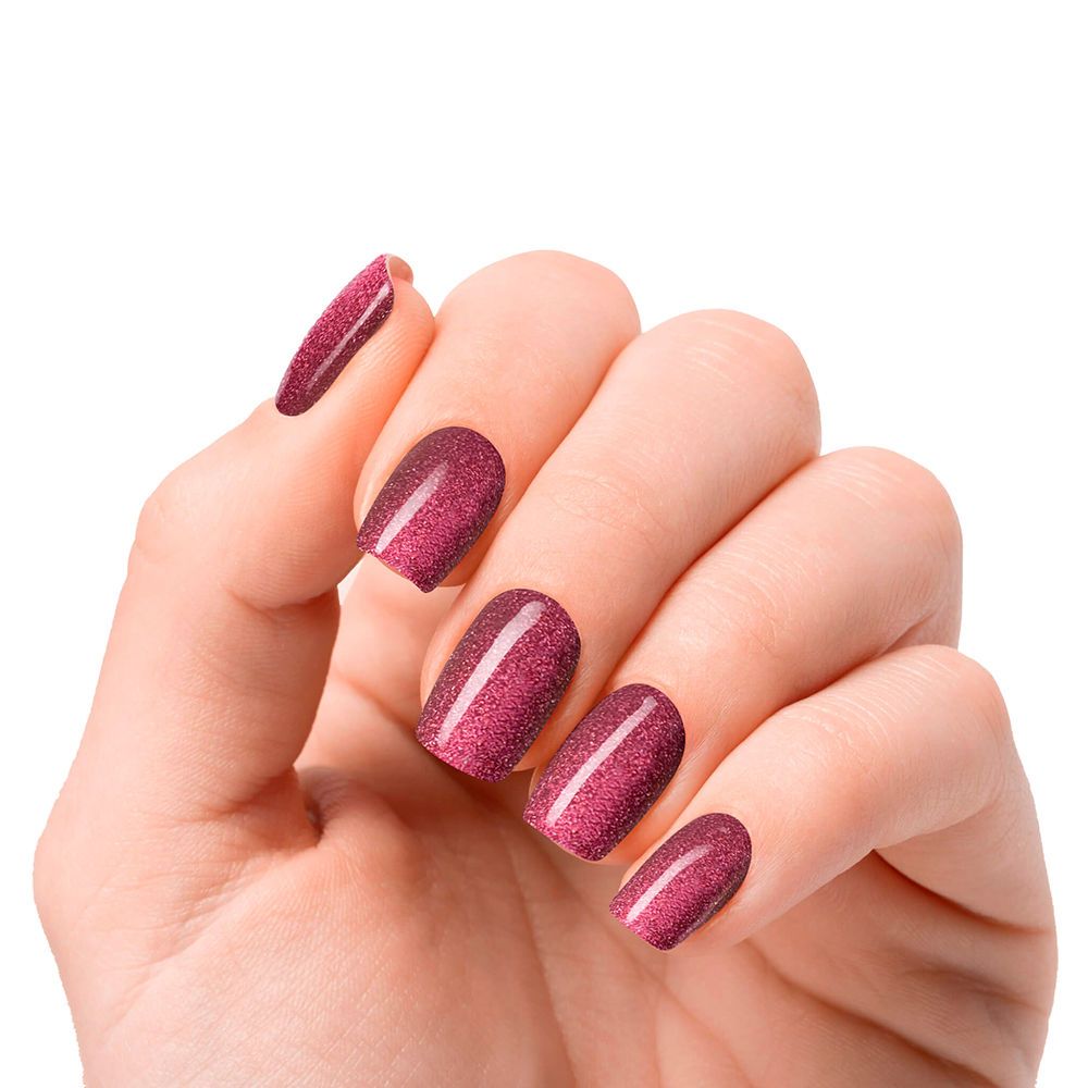 Shimmering Magnetic Cat-Eye Effect Visual Idea Shimmering Magnetic Cat-Eye Effect Visual Idea β Burgundy Christmas Nails 2026
