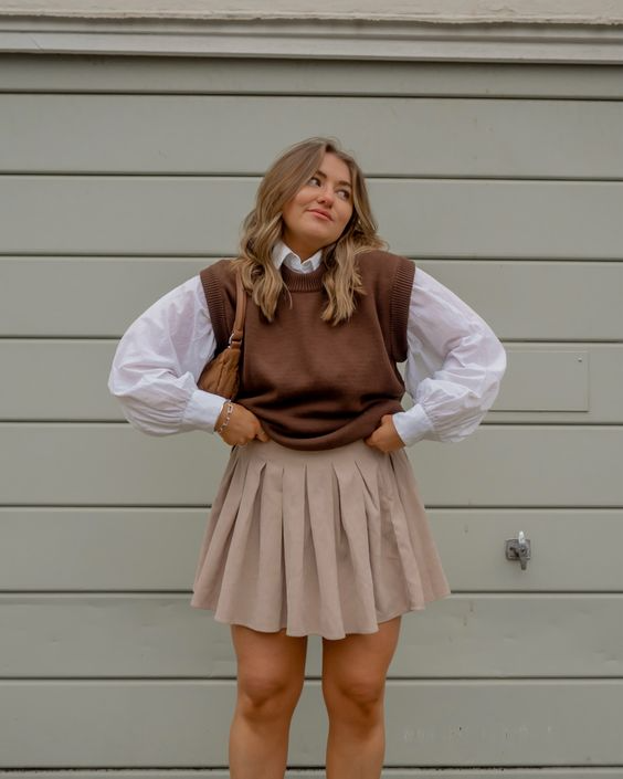 Knit Vest Over Button-Down with Pleated Mini Skirt Knit Vest Over Button-Down with Pleated Mini Skirt β Preppy Winter Outfits