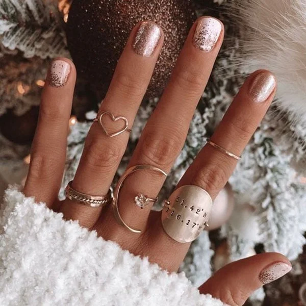 Champagne & Rose Gold Glitter Mix Champagne & Rose Gold Glitter Mix β Winter Glitter Nails