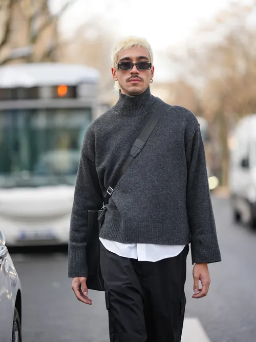 Oversized Turtleneck with Cargo Pants for Modern Comfort Oversized Turtleneck with Cargo Pants for Modern Comfort β Winter Outfits for Men