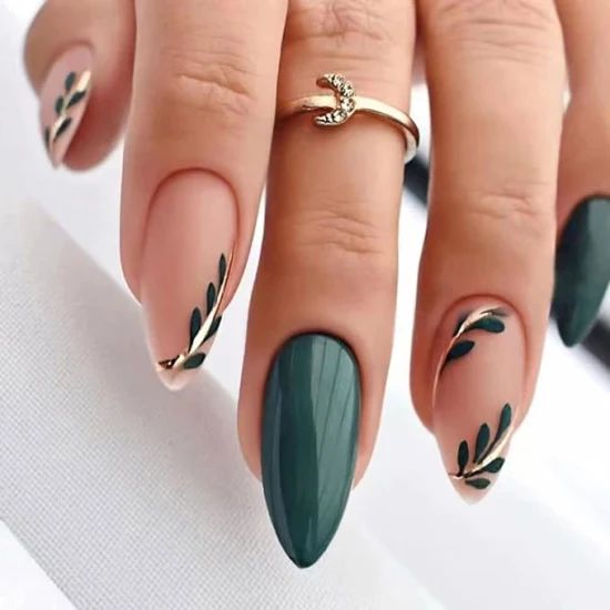 Visual Idea Visual Idea β Medium Winter Almond Nails