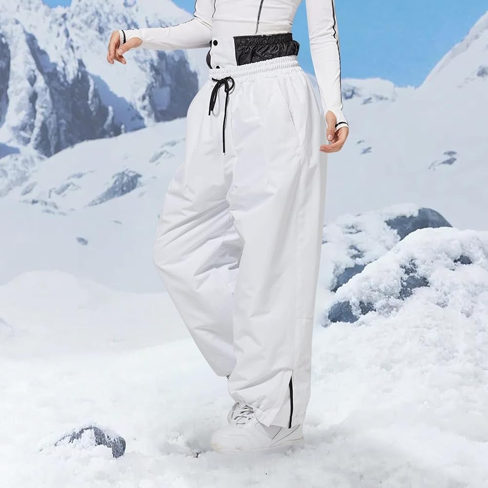 Baggy White Ski Pants with Black Accents for a Relaxed Snowboarding Style Baggy White Ski Pants with Black Accents for a Relaxed Snowboarding Style β Snowboarding Outfits