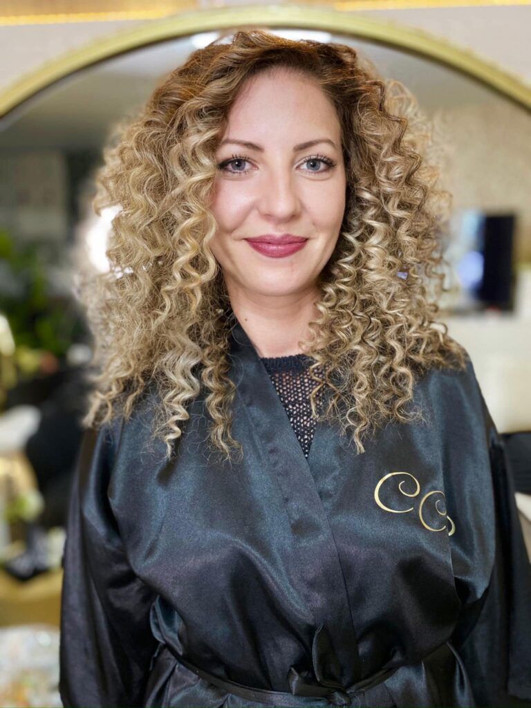 Front View Visual Idea — Winter Hair Colors for Curly Hair