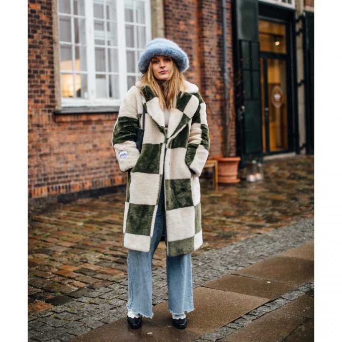 Statement Checkered Faux Fur Coat with Denim Statement Checkered Faux Fur Coat with Denim โ Faux Fur Coat Outfits