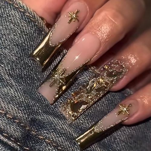 Sheer Nude Base Gold Visual Idea Sheer Nude Base Gold Visual Idea β Baddie Winter Nails