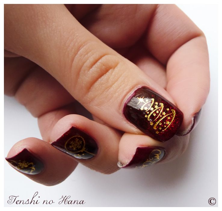One Hand Close Up Visual Idea One Hand Close Up Visual Idea β Classy Christmas Nails 2026