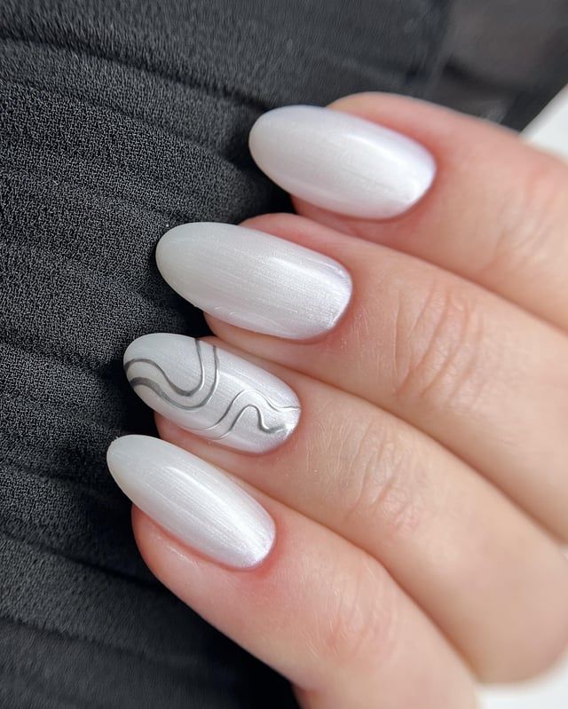 Shimmer Creamy Visual Idea Shimmer Creamy Visual Idea β Winter Wedding Guest Nails