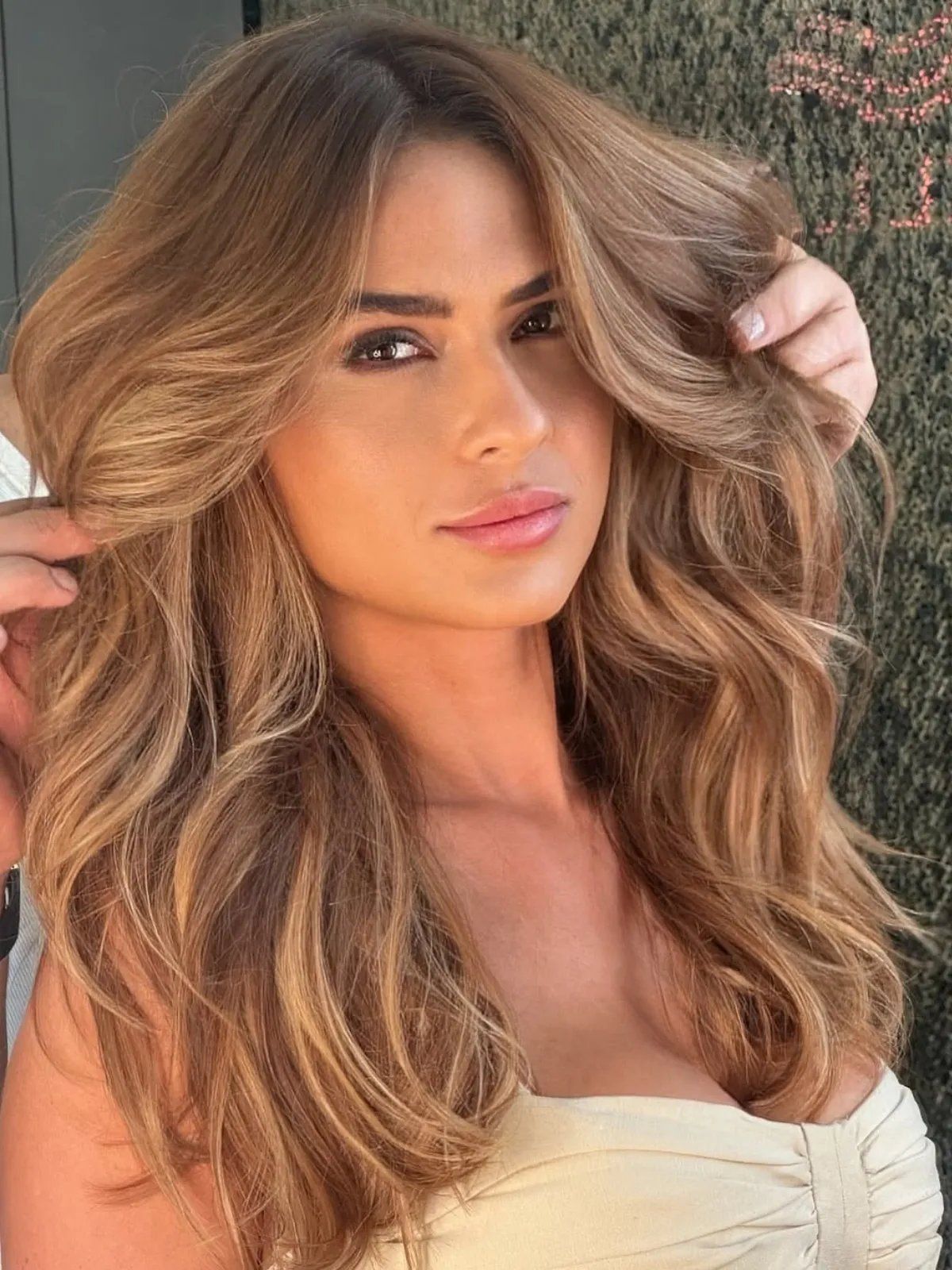 Dark Blonde Balayage With Sun-Kissed Highlights Dark Blonde Balayage With Sun-Kissed Highlights β Blonde to Brunette Hair