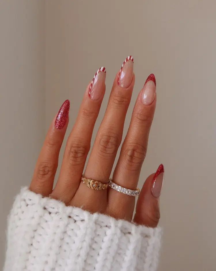 Glossy With Glitter On Accent Nail Visual Idea — Cute Christmas Nails 2026