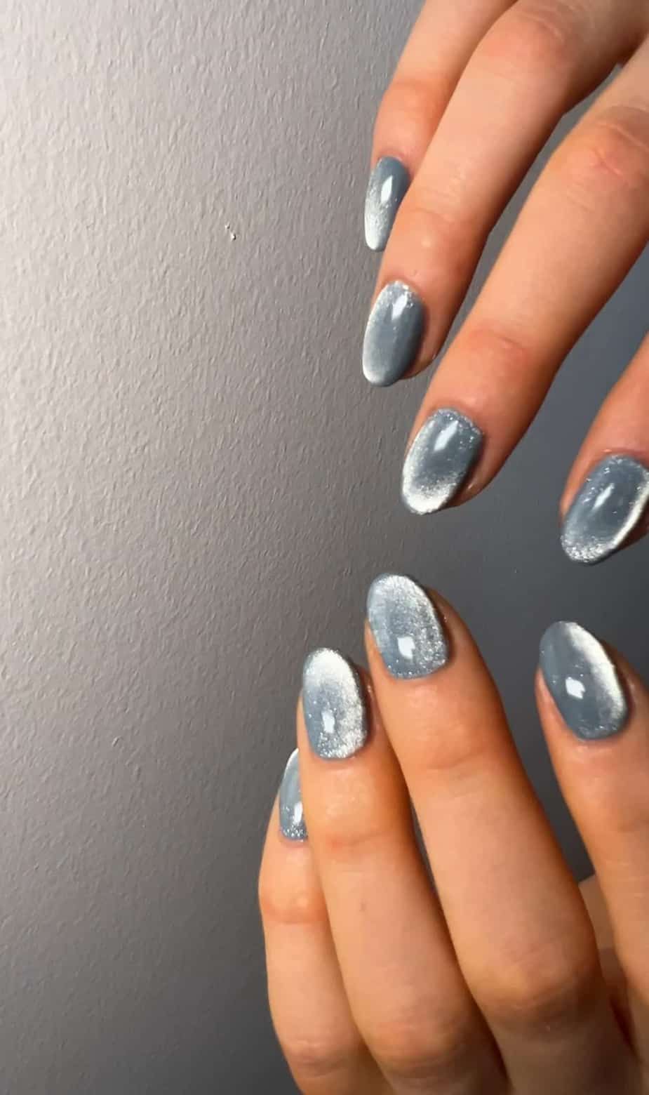 Glossy Cat-Eye Visual Idea Glossy Cat-Eye Visual Idea β Simple Winter Nails