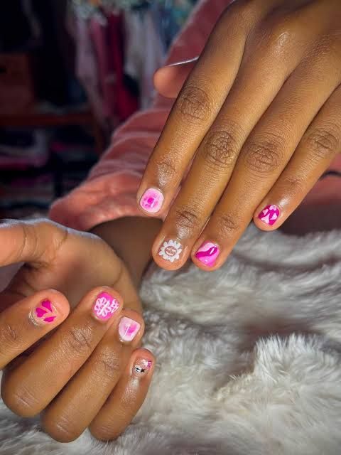 Winter Casual Visual Idea Winter Casual Visual Idea β Winter Nails for Teens