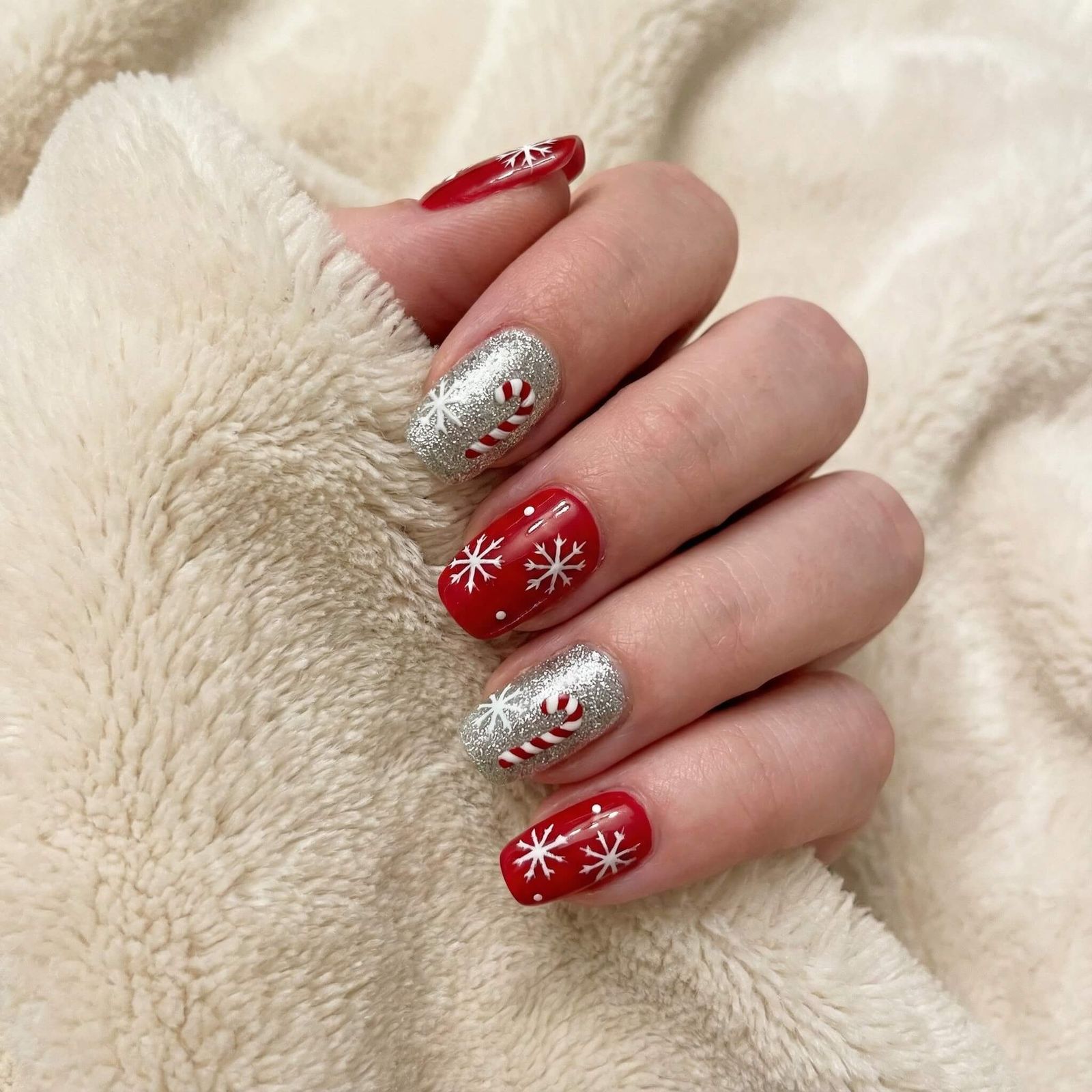 Red Snowflake Silver Glitter Candy Cane Nails Red Snowflake Silver Glitter Candy Cane Nails β Simple Short Christmas Nails 2026