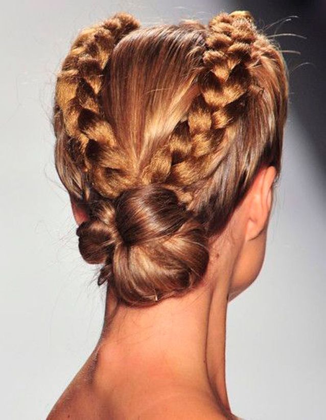 Collarbone Visual Idea — Winter Date Night Hairstyles