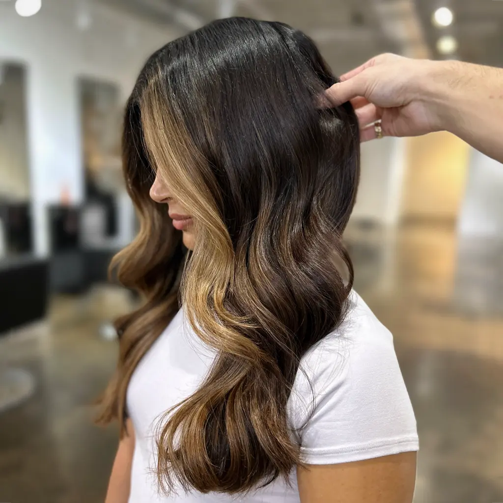 Layers Layered Collarbone With Ash Blonde Highlights Layers Layered Collarbone With Ash Blonde Highlights β Mushroom Brown Hair