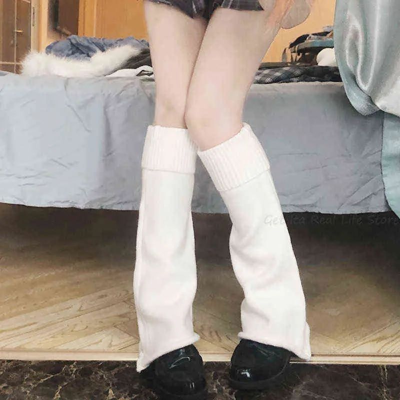 Minimalist White Knit Leg Warmers with Patent Shoes — Leg Warmers Outfits