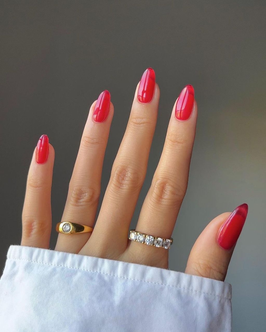 Marbled Effect Visual Idea Marbled Effect Visual Idea β Winter Red Nails