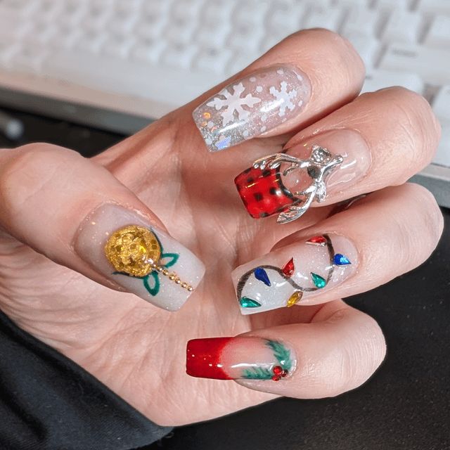 Christmas Visual Idea — Cute Christmas Nails 2026