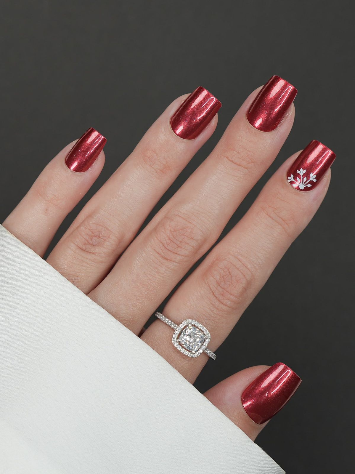 Metallic Glossy Visual Idea Metallic Glossy Visual Idea β Classy Christmas Nails 2026