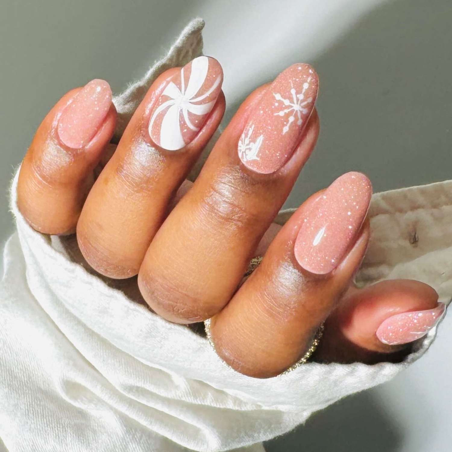 Visible Visual Idea Visible Visual Idea β Winter Nail Trends