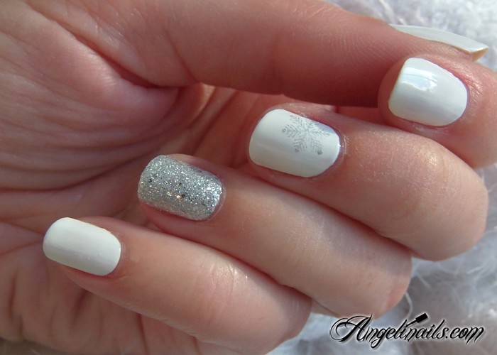 Winter Christmas Visual Idea Winter Christmas Visual Idea β Winter Glitter Nails