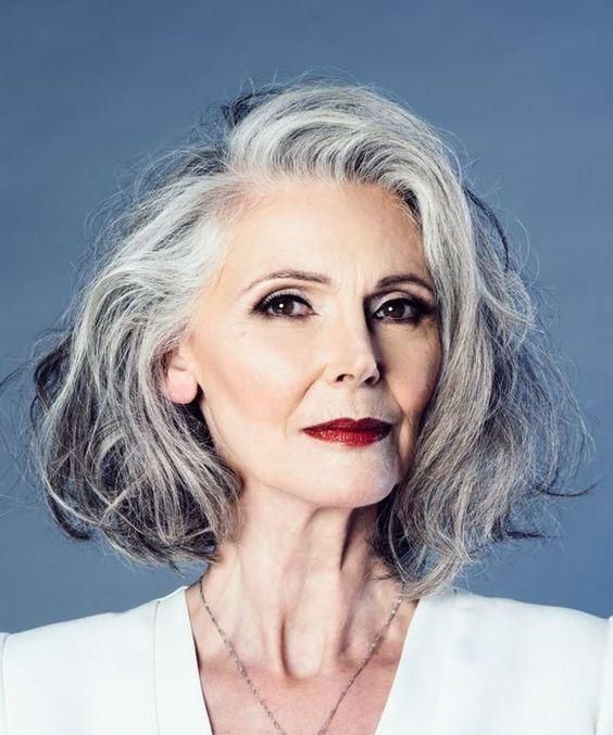 Layered Collarbone Bob with Dimension Layered Collarbone Bob with Dimension β Winter Hairstyles for Women Over 60