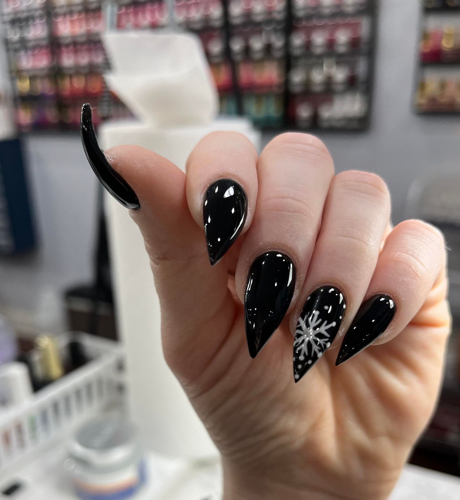 Glossy Black Stilettos With Snowflake Accent Glossy Black Stilettos With Snowflake Accent β Winter Stiletto Nails