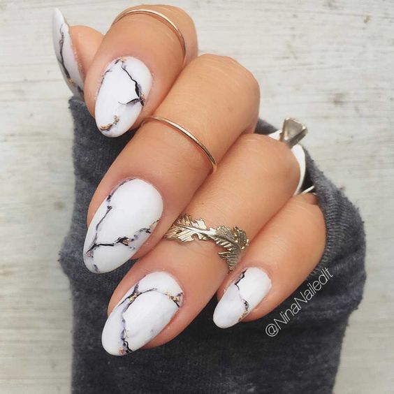 Visible Visual Idea — Winter Marble Nails