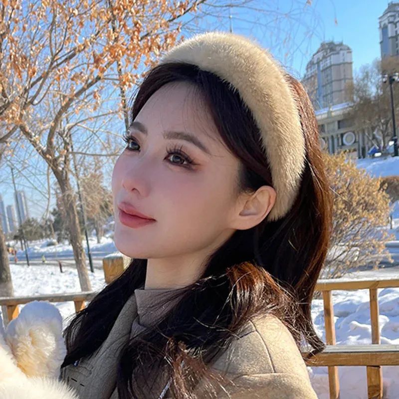 Plush Headband With Loose Blowout — Winter Hairstyles with Headband
