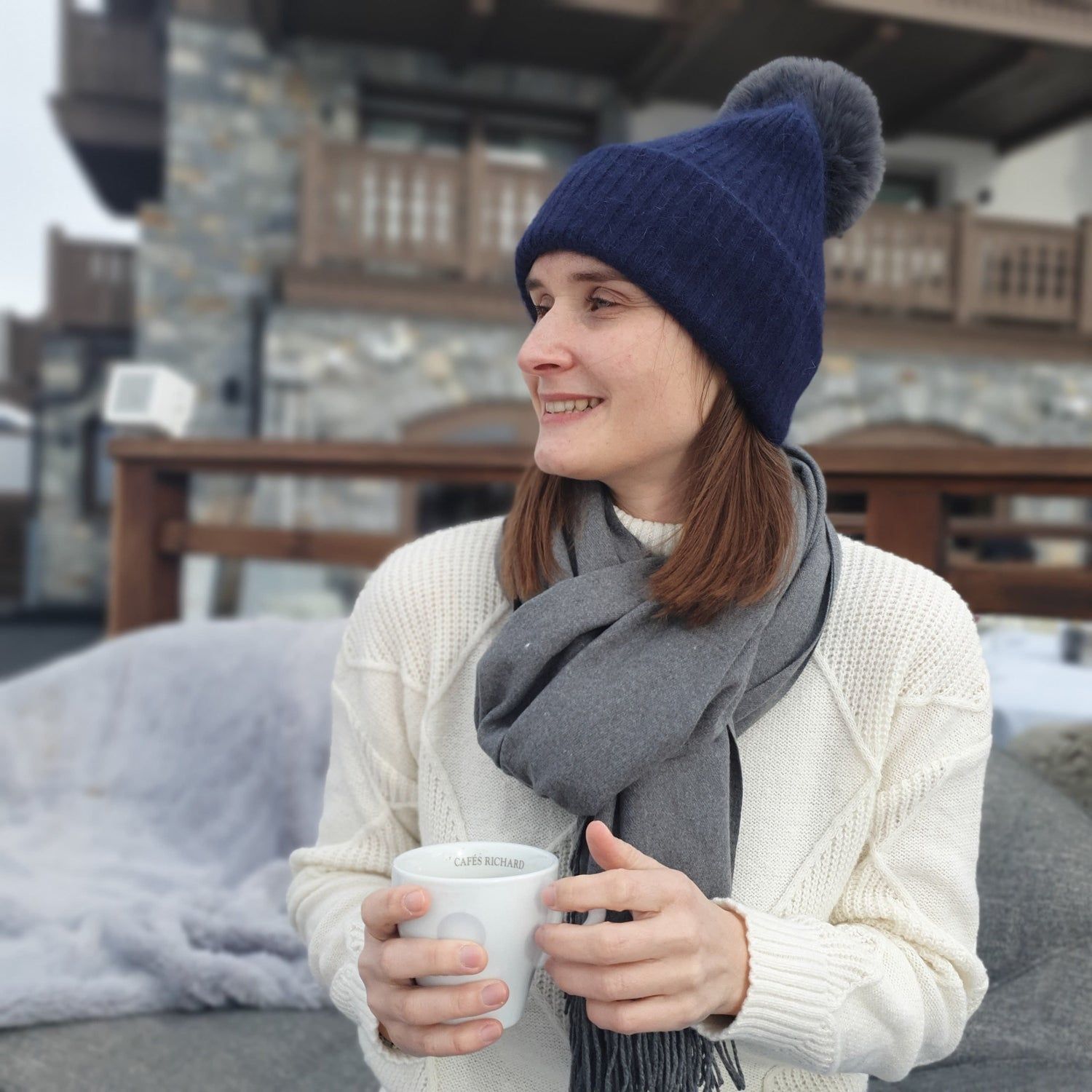 Collarbone Cut with Subtle Layers — Winter Haircuts for Girls