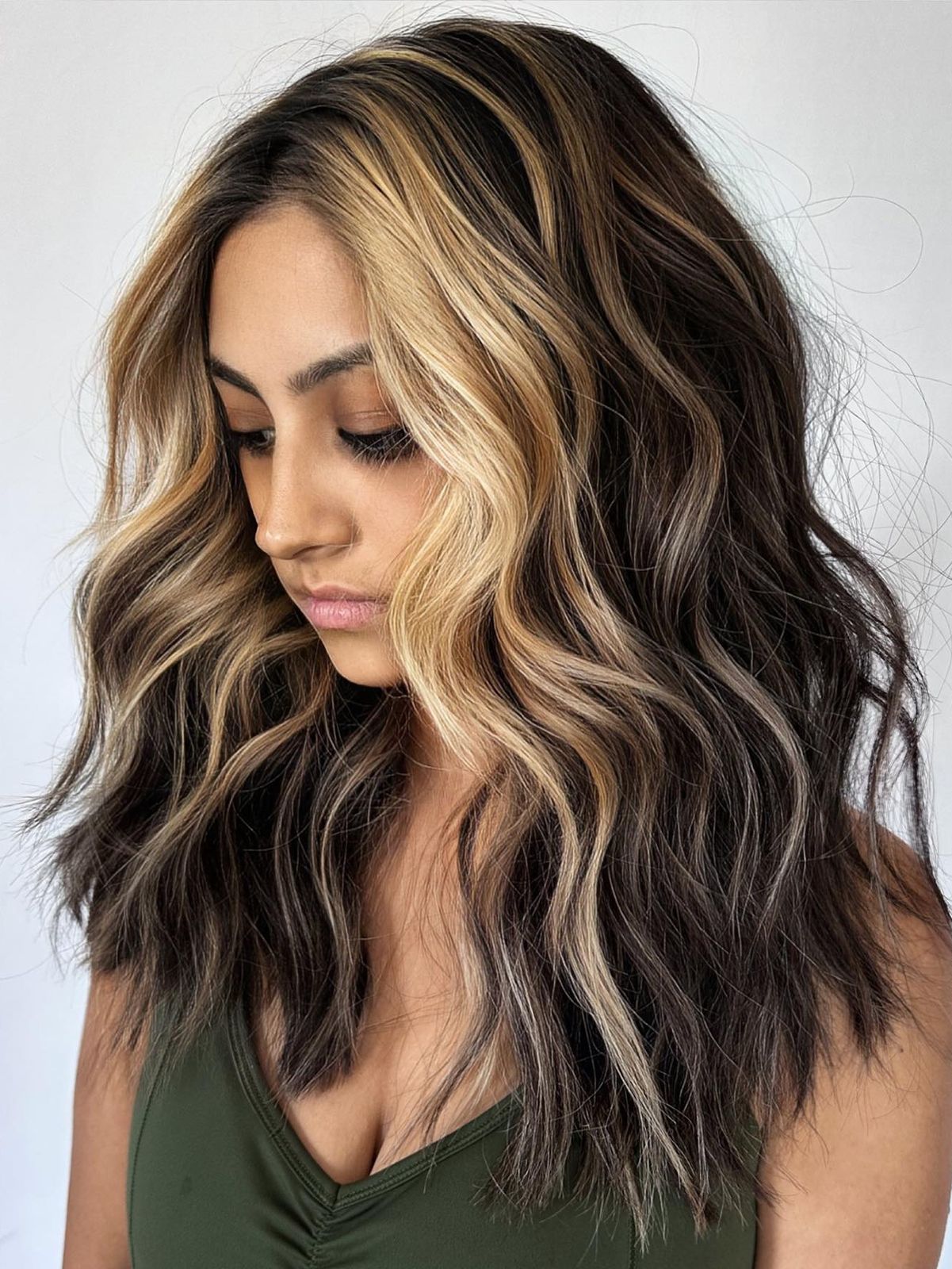 Mid-Back Visual Idea — Cinnamon Brown Hair