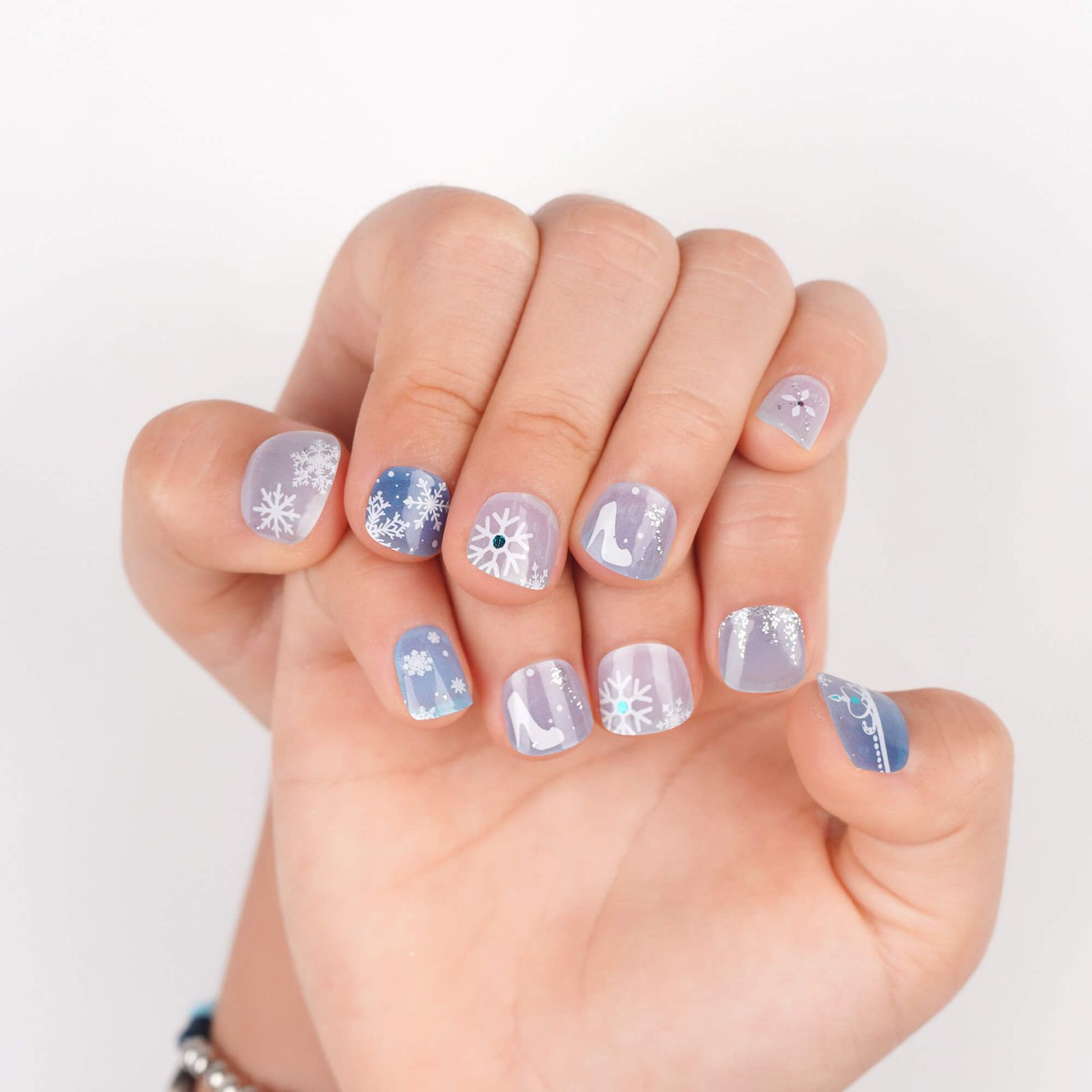 Satin Visual Idea Satin Visual Idea โ Winter Blue Nails