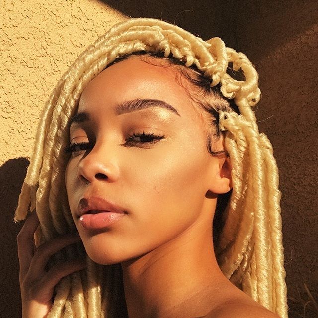 No Bangs Shoulder Length Blonde Faux Locs No Bangs Shoulder Length Blonde Faux Locs β Winter Loc Styles
