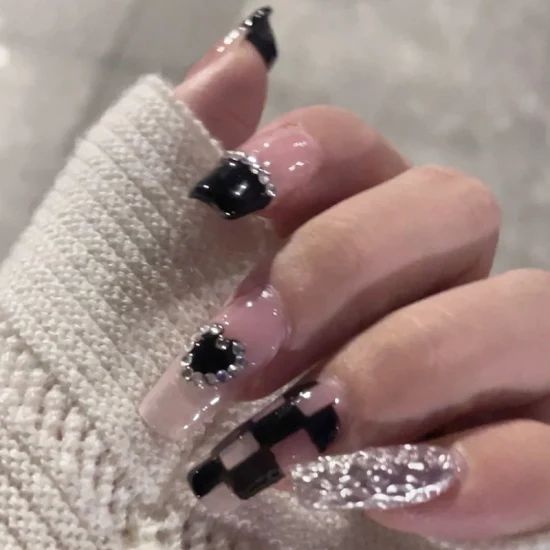 Visual Idea β Long Square Nails Have A Sheer Pink Base Visual Idea β Long Square Nails Have A Sheer Pink Base β Baddie Winter Nails