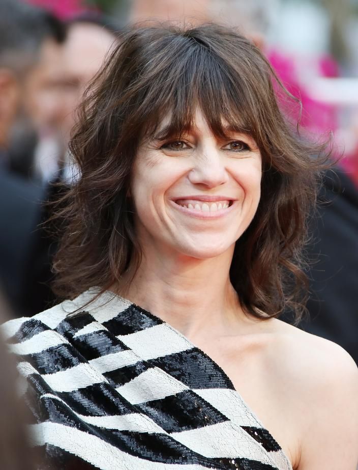 Curtain Bangs Visual Idea Curtain Bangs Visual Idea β Winter Shag Haircuts
