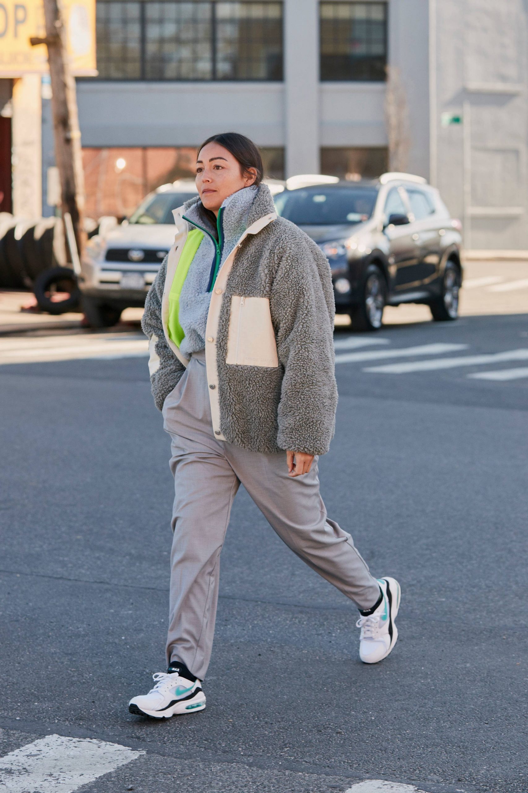 White And Black Sneakers Outfit Idea White And Black Sneakers Outfit Idea โ Fleece Jacket Outfits
