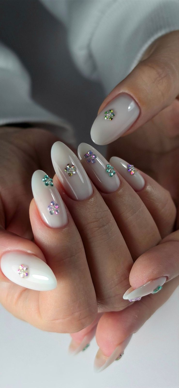 Milky White With Flower Rhinestones Milky White With Flower Rhinestones β Winter Rhinestone Nails