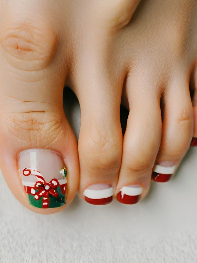 Christmas Present Candy Cane Toenails Christmas Present Candy Cane Toenails β Christmas Toe Nails 2026