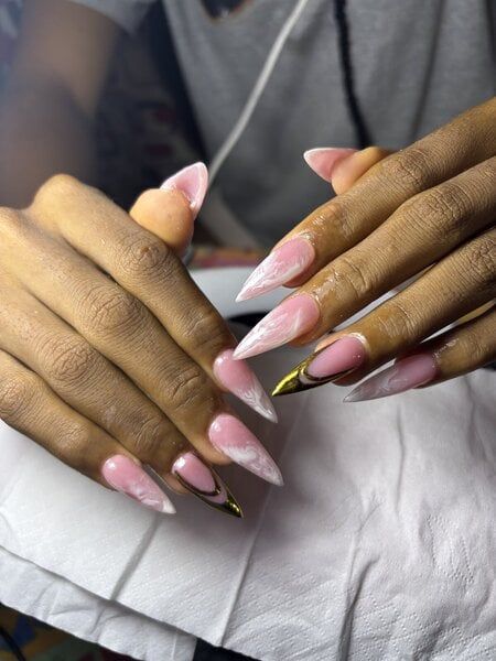 Pink White Gold Visual Idea Pink White Gold Visual Idea β Baddie Winter Nails